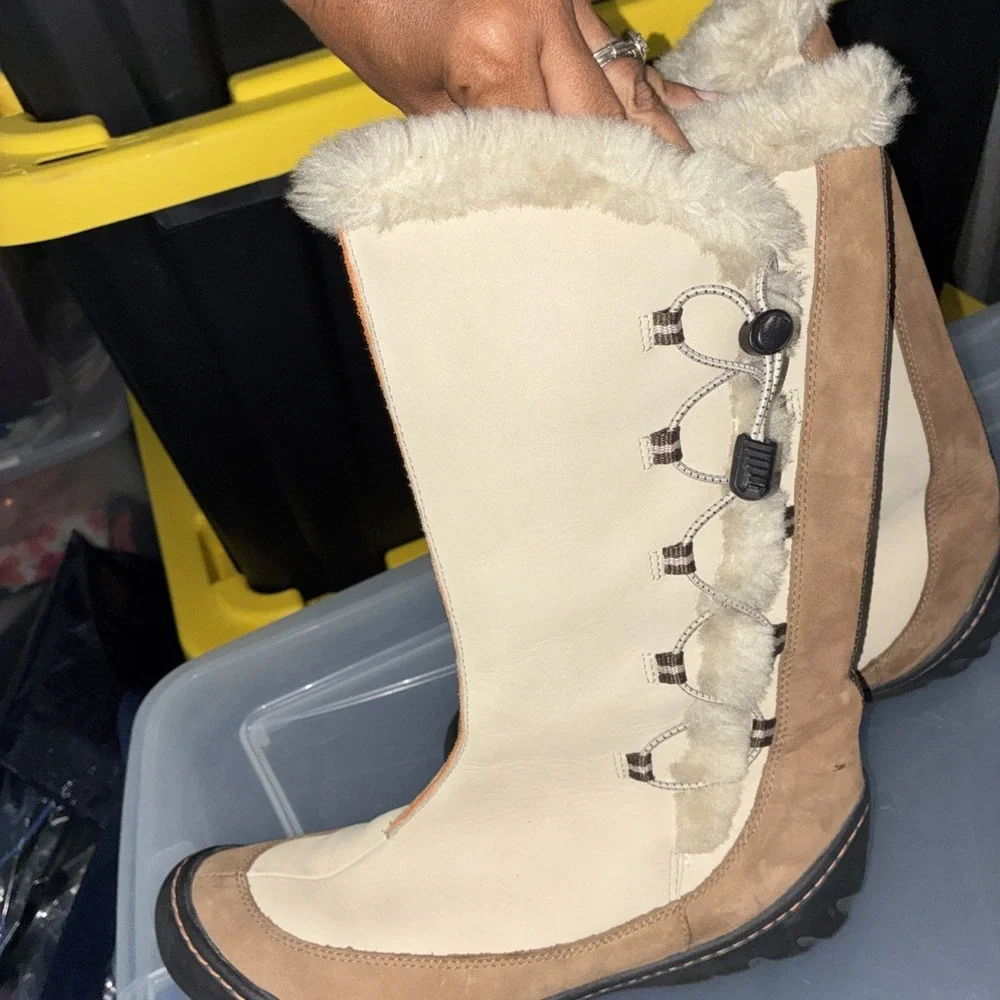 Clarks Privo Kaley Mid Calf Leather Boots Size 8.5 Medium Snow Warm Winter Cozy